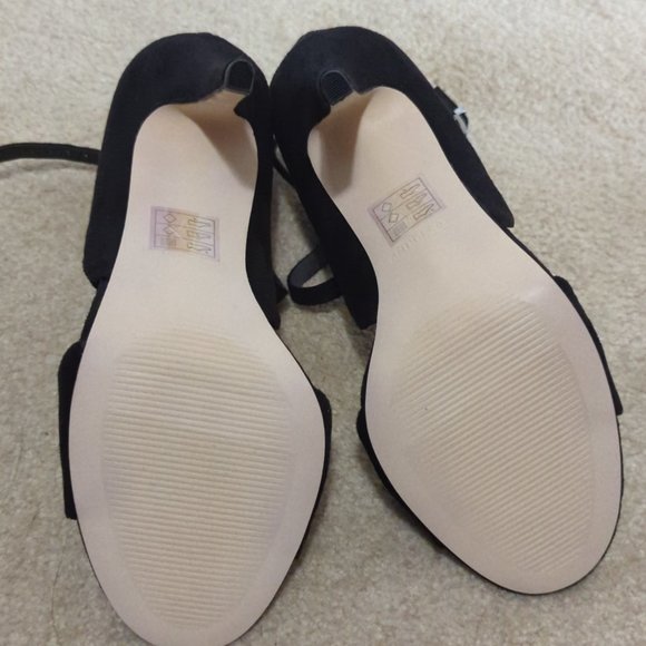 Call it spring heels - Picture 2 of 2